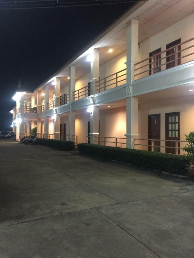 Poon Suk Hotel Kabin Buri المظهر الخارجي الصورة