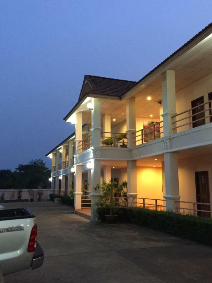 Poon Suk Hotel Kabin Buri المظهر الخارجي الصورة